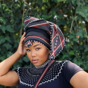 Triangular beaded headwrap