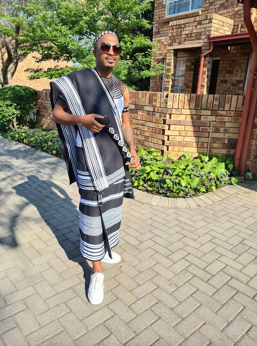 Black and white mens 3 piece ensemble - Image 2